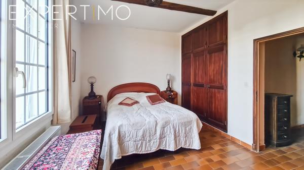 Lasalle (30460) Maison de 307 m² habitables - 10 pièces - piscine - terrain de 10 000 m²