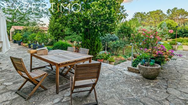 Lasalle (30460) Maison de 307 m² habitables - 10 pièces - piscine - terrain de 10 000 m²