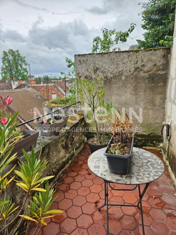 Appartement de type 2 avec balcon en rez-de-chaussée à louer à Loches