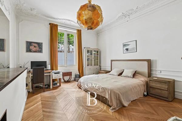 Paris 7ème, Bureau   à vendre