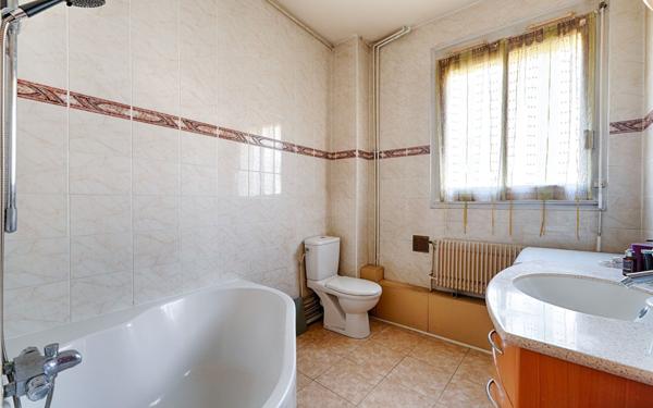 Appartement à vendre    2 pièces • 47,43 m2 Vanves