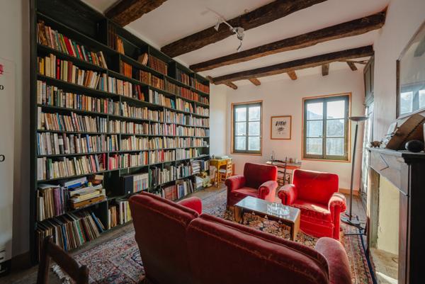 Conques (12320) Conques en Rouergue, plus beau village du monde, superbe maison à colombages, jardin arboré 1000m²