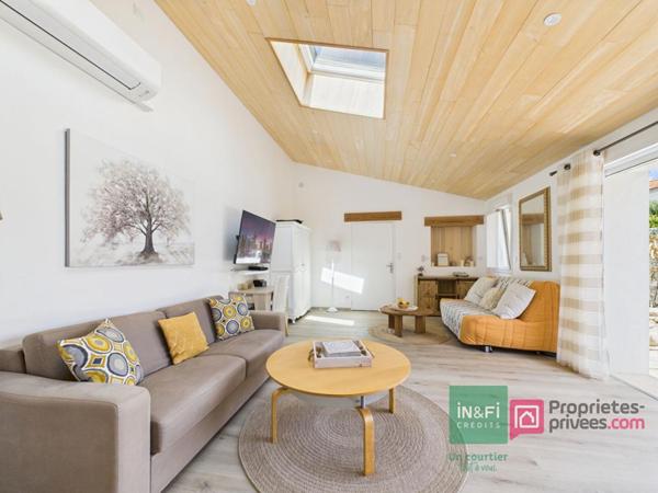 Maison de 220 m2 à Gizay avec deux logements indépendants, 5 chambres, jardin, piscine