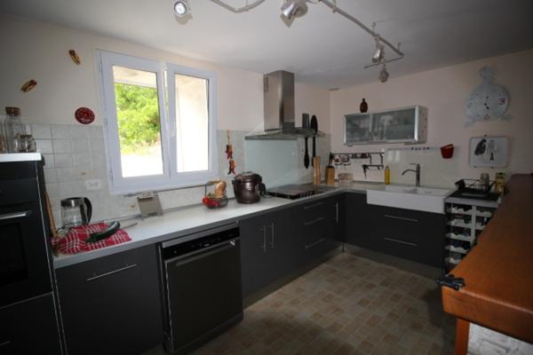 Maison Saint Genest D Ambiere 9 pièce(s) 150.70 m2