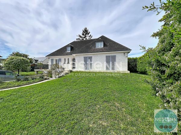 Maison spacieuse de 7 pièces à vendre à La Chaussée Saint Victor