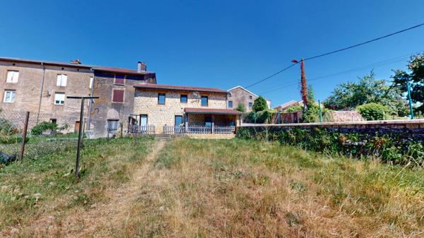 VILLECLOYE Charmante maison de village avec jardin, garage et terrasse couverte