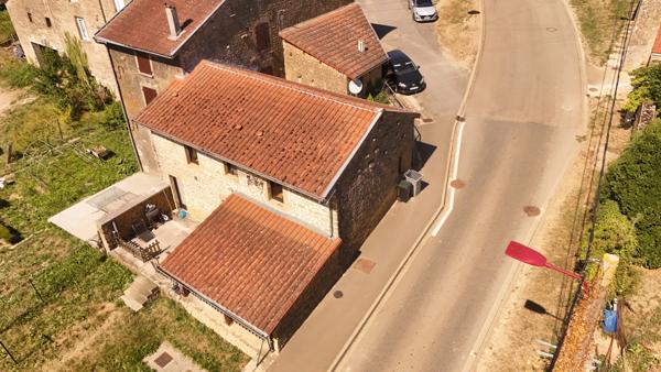 VILLECLOYE Charmante maison de village avec jardin, garage et terrasse couverte