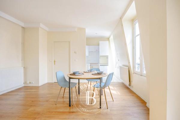 Paris 8ème, Appartement  40 m² à vendre