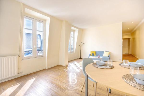 Paris 8ème, Appartement  40 m² à vendre