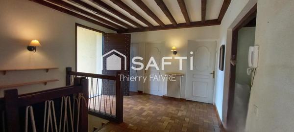 Propriété de charactère proche Champagnole