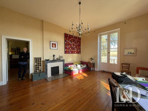 Propriété 355 m² habitables et  31 hectares de terrain