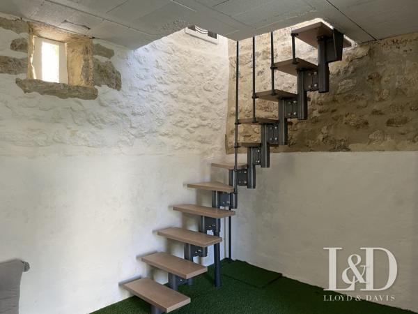 Propriété 355 m² habitables et  31 hectares de terrain