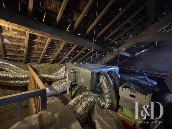 Propriété 355 m² habitables et  31 hectares de terrain