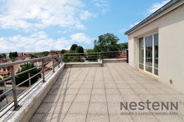 Appartement 2 pièces dernier étage avec grande terrasse à Neuilly-sur-Marne