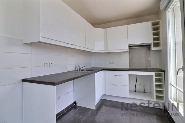 Appartement 2 pièces dernier étage avec grande terrasse à Neuilly-sur-Marne