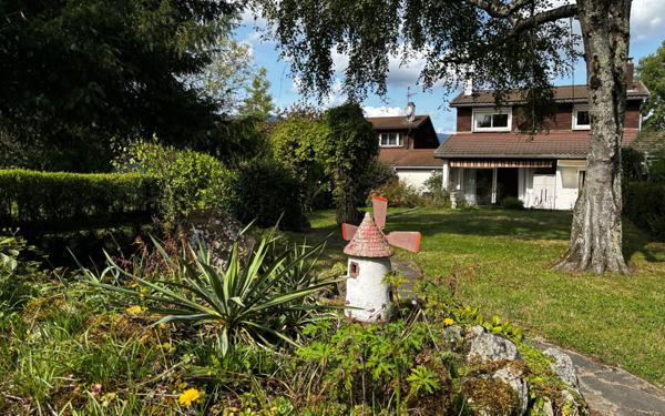 Maison à vendre    5 pièces •  Versonnex