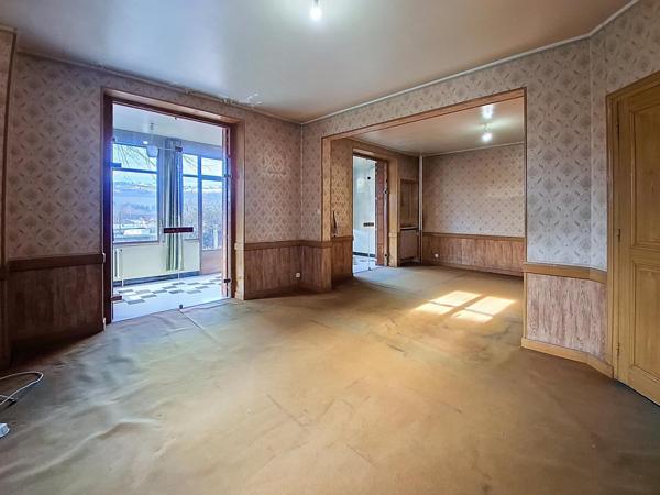 Grande maison 5 chambres avec extérieur calme