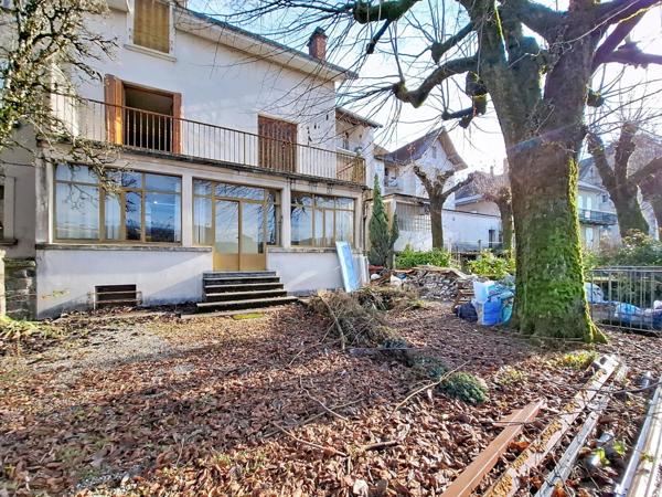 Grande maison 5 chambres avec extérieur calme
