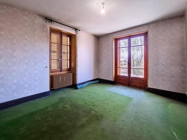 Grande maison 5 chambres avec extérieur calme