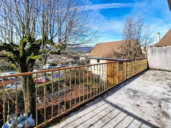 Grande maison 5 chambres avec extérieur calme