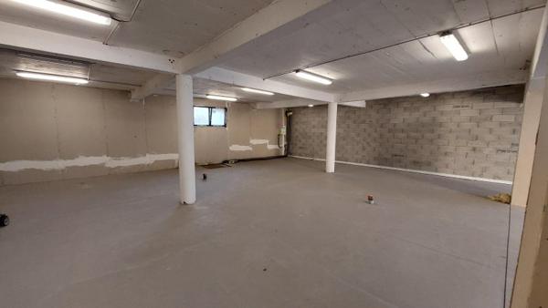 Location / Local Commercial