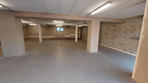 Location / Local Commercial