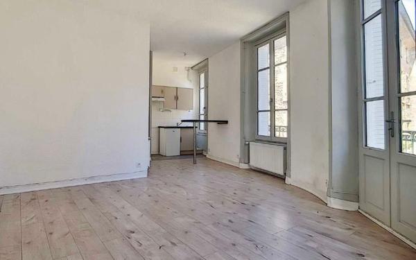 Appartement à vendre    2 pièces •  Tournon-sur-Rhône