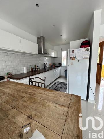 Pavillon 5 pièces de 185 m² à Garges-lès-Gonesse (95140)