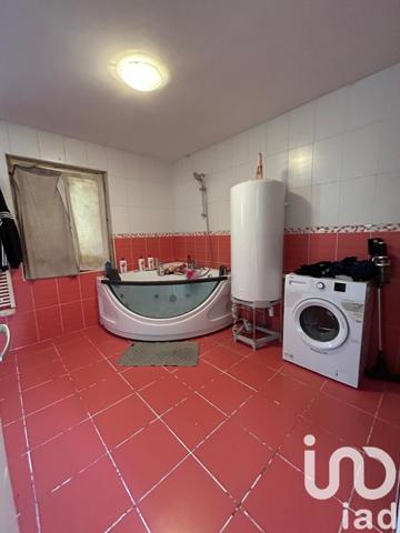 Pavillon 5 pièces de 185 m² à Garges-lès-Gonesse (95140)