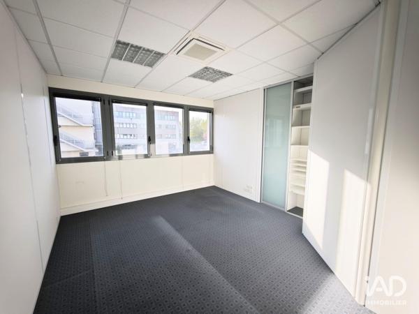 Location bureaux 248 m² Saint-Grégoire