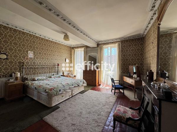 Maison 11 pièces - 250 m²