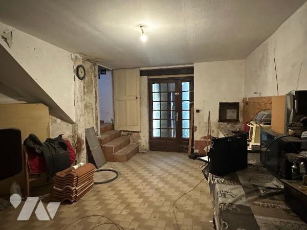 Maison de village à rénover avec jardin au cœur du Haut-Livron