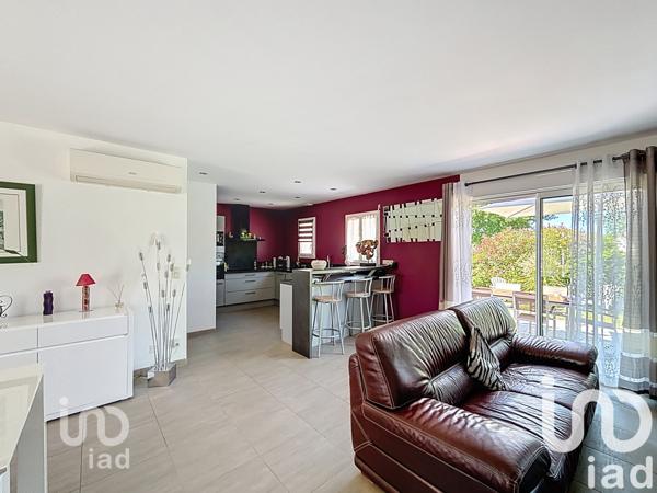 Maison à vendre 4 pièces 92 m² Saint-Seurin-sur-l'Isle