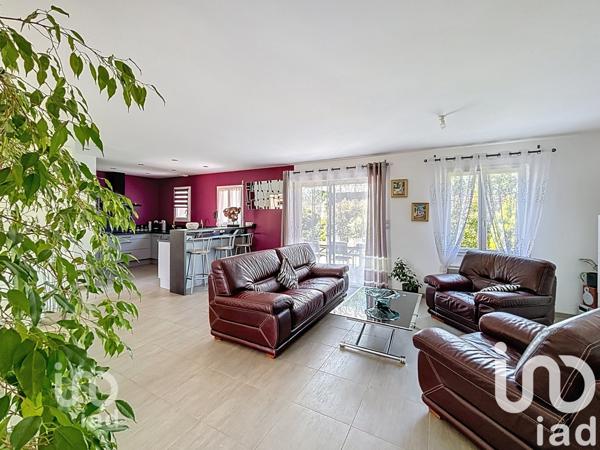 Maison à vendre 4 pièces 92 m² Saint-Seurin-sur-l'Isle