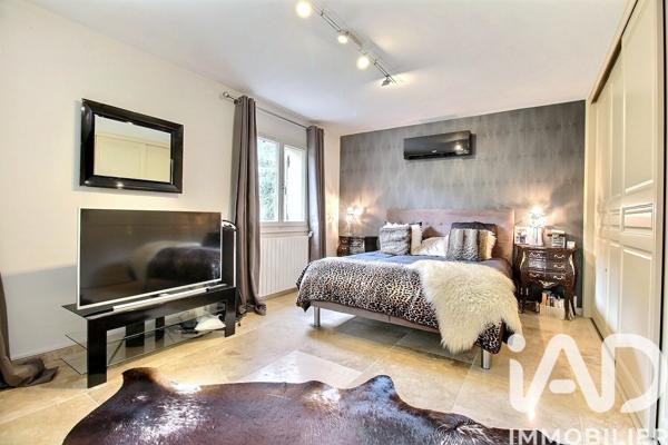 Maison à vendre 5 pièces 200 m² Auriol