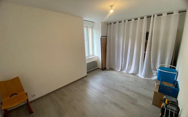 Appartement à louer    3 pièces •  Bessèges