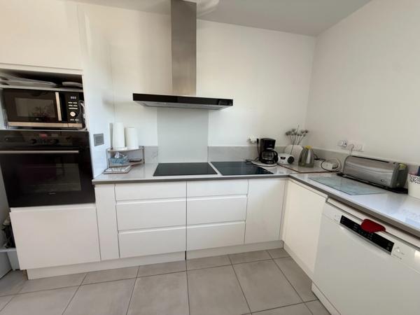 Maison récente à vendre 5 pièces 3 chambres jardin Proche LA ROCHEFOUCAULD EN ANGOUMOIS