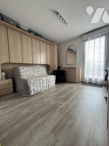 Exclusivité - A Cormontreuil, au sein d'une résidence de 2019 avec ascenseur, découvrez cet app...