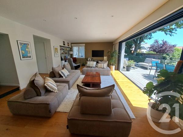 Maison à vendre  9 pièces - 220 m 2   ST SEBASTIEN SUR LOIRE  - 44