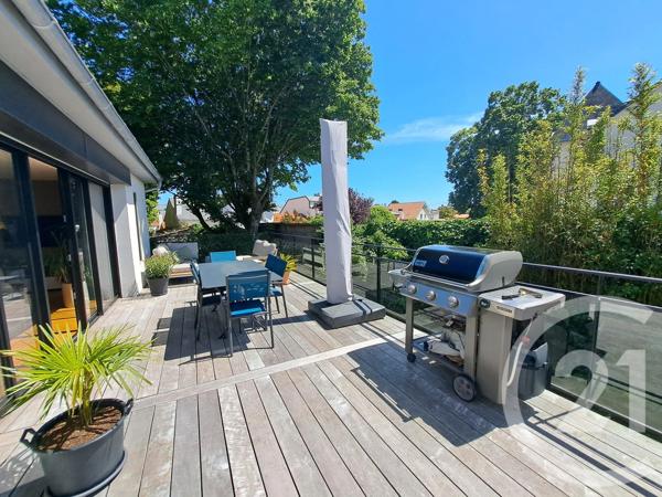 Maison à vendre  9 pièces - 220 m 2   ST SEBASTIEN SUR LOIRE  - 44