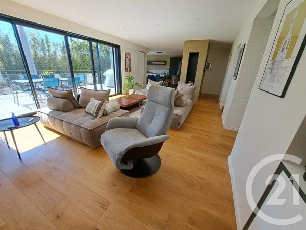 Maison à vendre  9 pièces - 220 m 2   ST SEBASTIEN SUR LOIRE  - 44