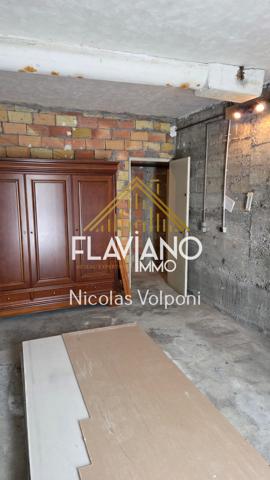 Le sauze (04400) Garage 22,5 m2