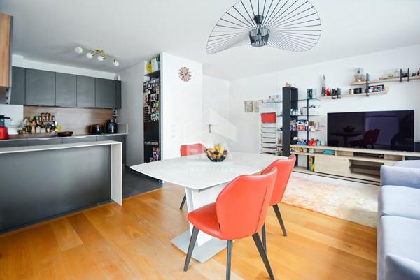 Appartement Issy Les Moulineaux 3 pièce(s) 67 m2, parking, résidence de 2018