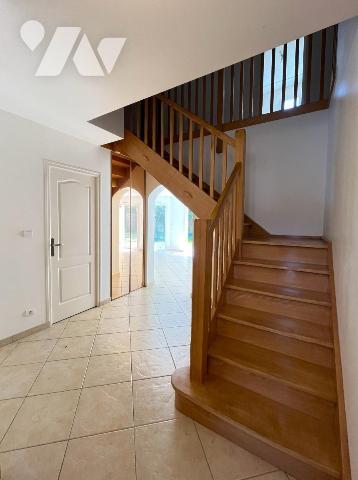  LA CHAPELLE-SUR-ERDRE CENTRE  – Maison familiale 187 m² – 5 chambres – Double garage