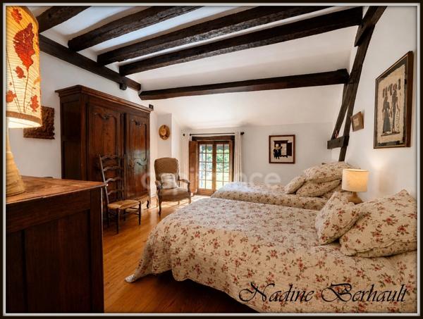 Maison à vendre 6 pièces  (45)Ferrières, Gare 10 mn Paris, 4 chambres, cave, cheminée, 6000 m² terrain arboré