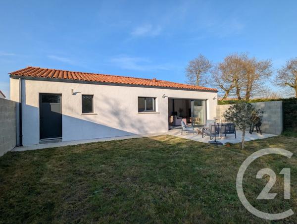 Maison à vendre  3 pièces - 86 m 2   BEAUVOIR SUR MER  - 85