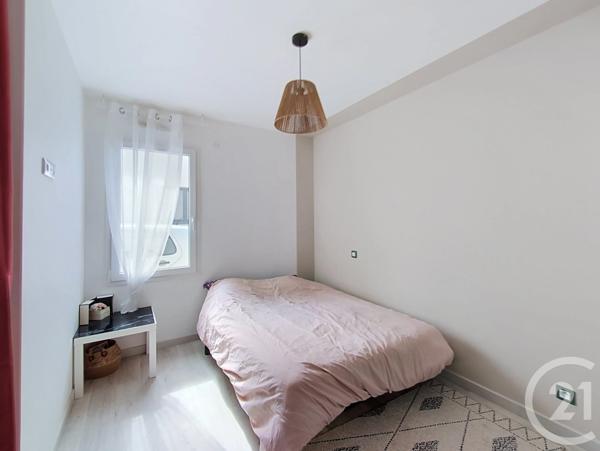 Maison à vendre  3 pièces - 86 m 2   BEAUVOIR SUR MER  - 85