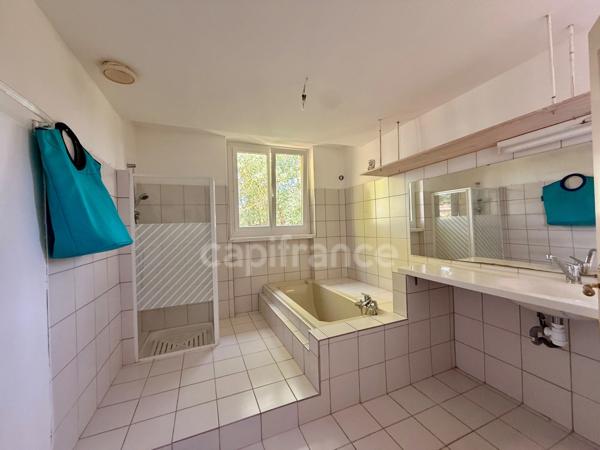 Propriete à vendre 10 pièces LIMOUX (11) 205,07m2 habitables sur 2,05 hectares de terrain