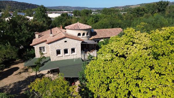 Propriete à vendre 10 pièces LIMOUX (11) 205,07m2 habitables sur 2,05 hectares de terrain