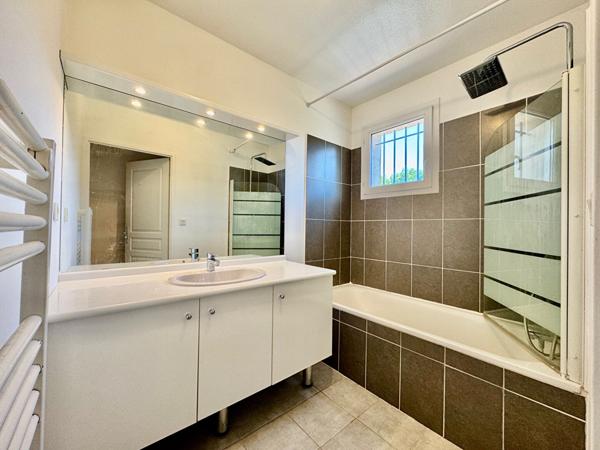 SORMIOU PARC DES CALANQUES, MAISON 80 M² AVEC GARAGE SUR 336 M²